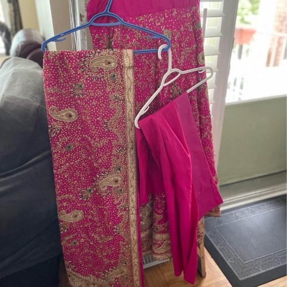 All Sorts of clothing - Picture 1 of 16
